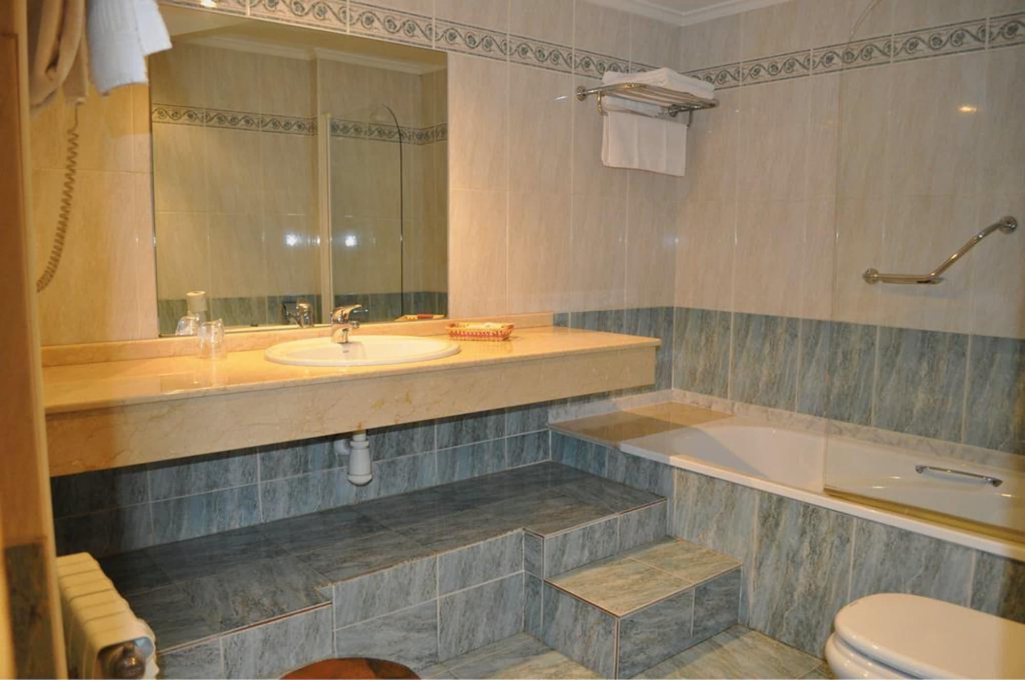 Don Pedro Hotel Avilés Eksteriør billede